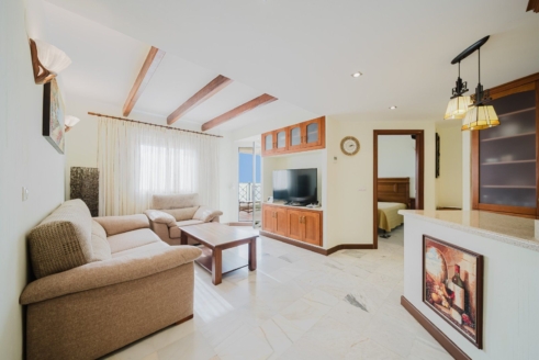 Apartment in Playa de Los Locos – EE10031